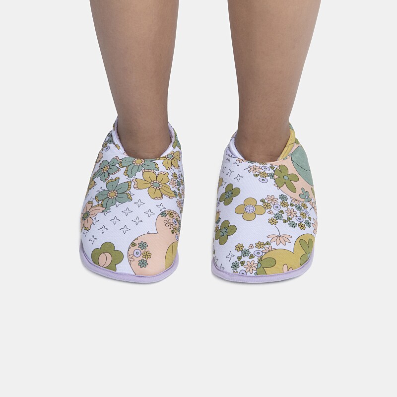 Pantufa Feminina Adulto Fechada Com Elástico e Estampa Corrida 