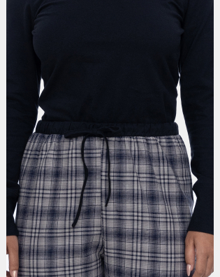 Pijama Feminino Manga Longa e Calça Xadrez Preta