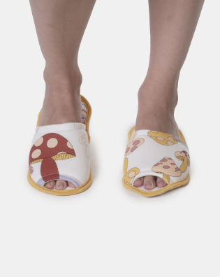 Pantufa com abertura adulto