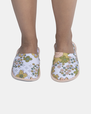 Pantufa Feminina Adulto Fechada Com Estampa Corrida 