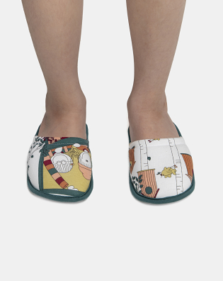 Pantufa Feminina Kids Fechada Com Estampa Corrida