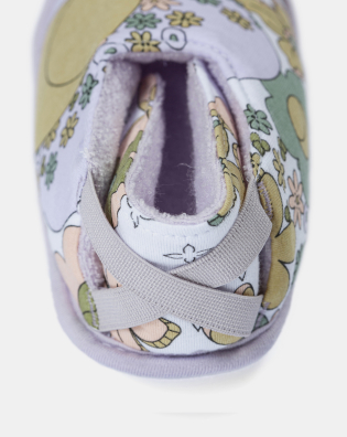 Pantufa Feminina Baby Fechada Com Elástico e Estampa Corrida 