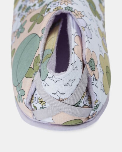 Pantufa Feminina Adulto Fechada Com Elástico e Estampa Corrida 