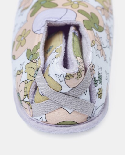 Pantufa Feminina Kids Fechada Com Elástico e Estampa Corrida 