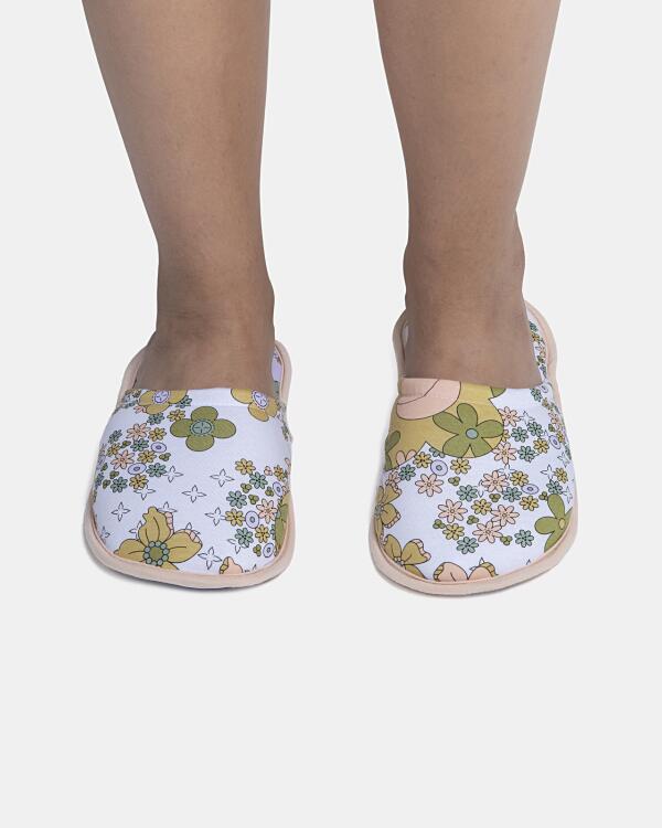 Pantufa Feminina Adulto Fechada Com Estampa Corrida 