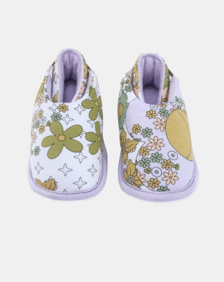 Pantufa Feminina Baby Fechada Com Elástico e Estampa Corrida 