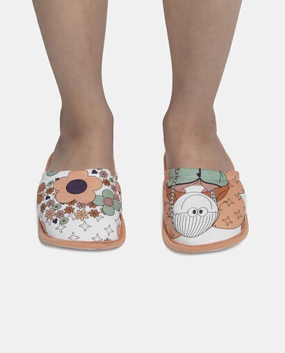 Pantufa Feminina Kids Fechada Com Estampa Corrida