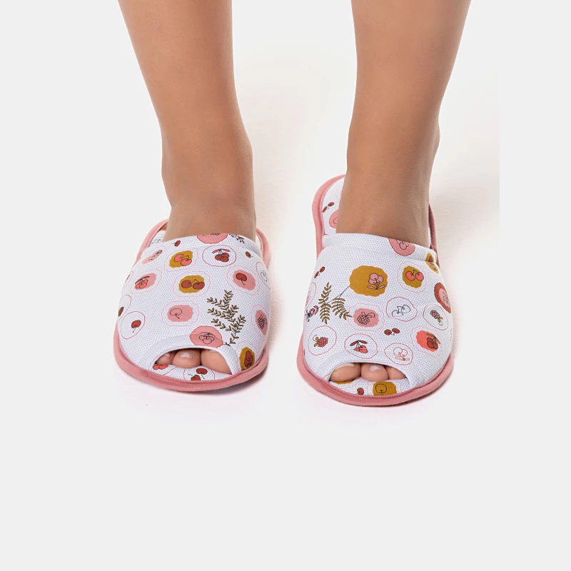 Pantufa com abertura adulto