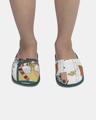Pantufa Feminina Kids Fechada Com Estampa Corrida