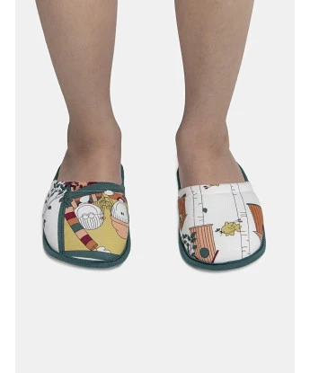 Pantufa Feminina Kids Fechada Com Estampa Corrida