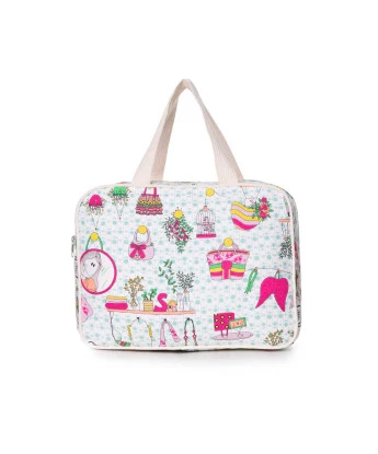 NECESSAIRE