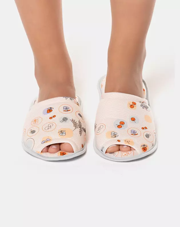 Pantufa com abertura adulto