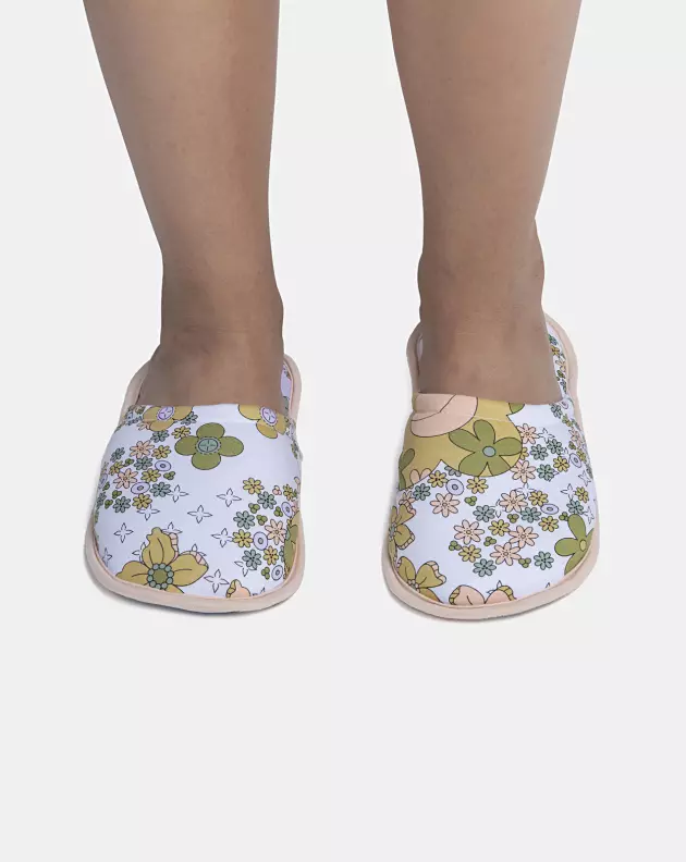 Pantufa Feminina Adulto Fechada Com Estampa Corrida 