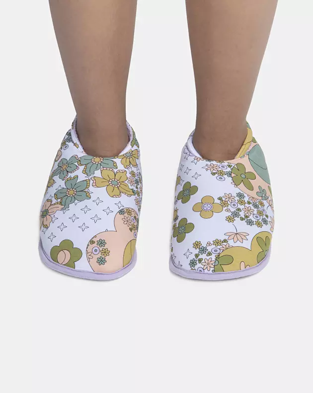 Pantufa Feminina Adulto Fechada Com Elástico e Estampa Corrida 