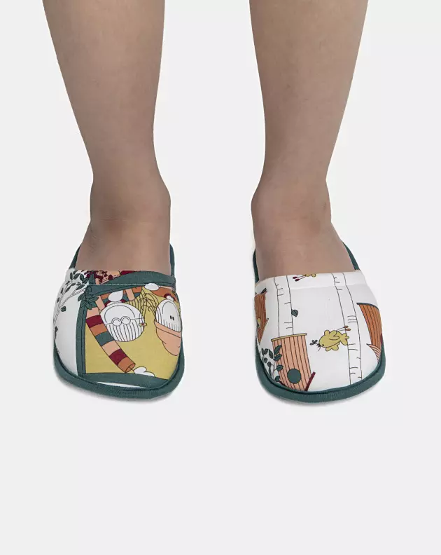 Pantufa Feminina Kids Fechada Com Estampa Corrida